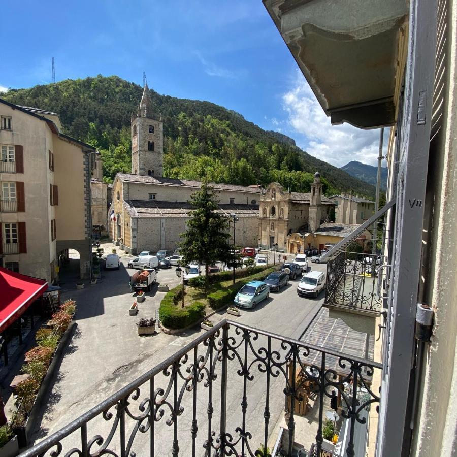 Hotel Fleur Des Alpes La Brigue Exterior photo